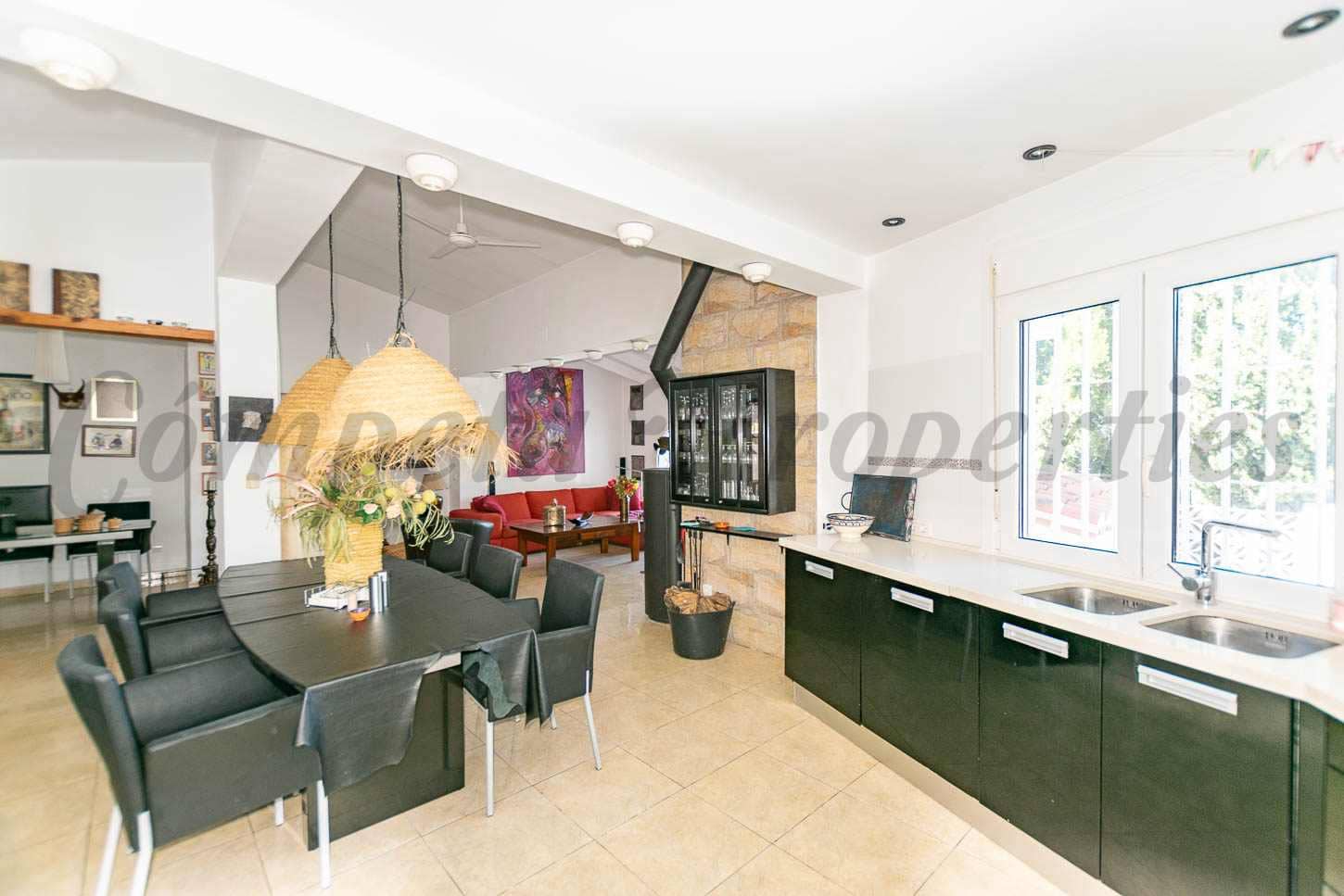 4 sypialnia Willa na sprzedaż w Competa z basenem garażem - 599 000 € (Ref: 9733863)