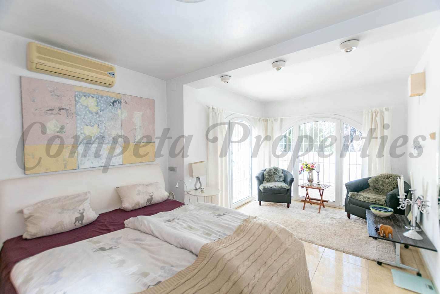 4 sypialnia Willa na sprzedaż w Competa z basenem garażem - 599 000 € (Ref: 9733863)