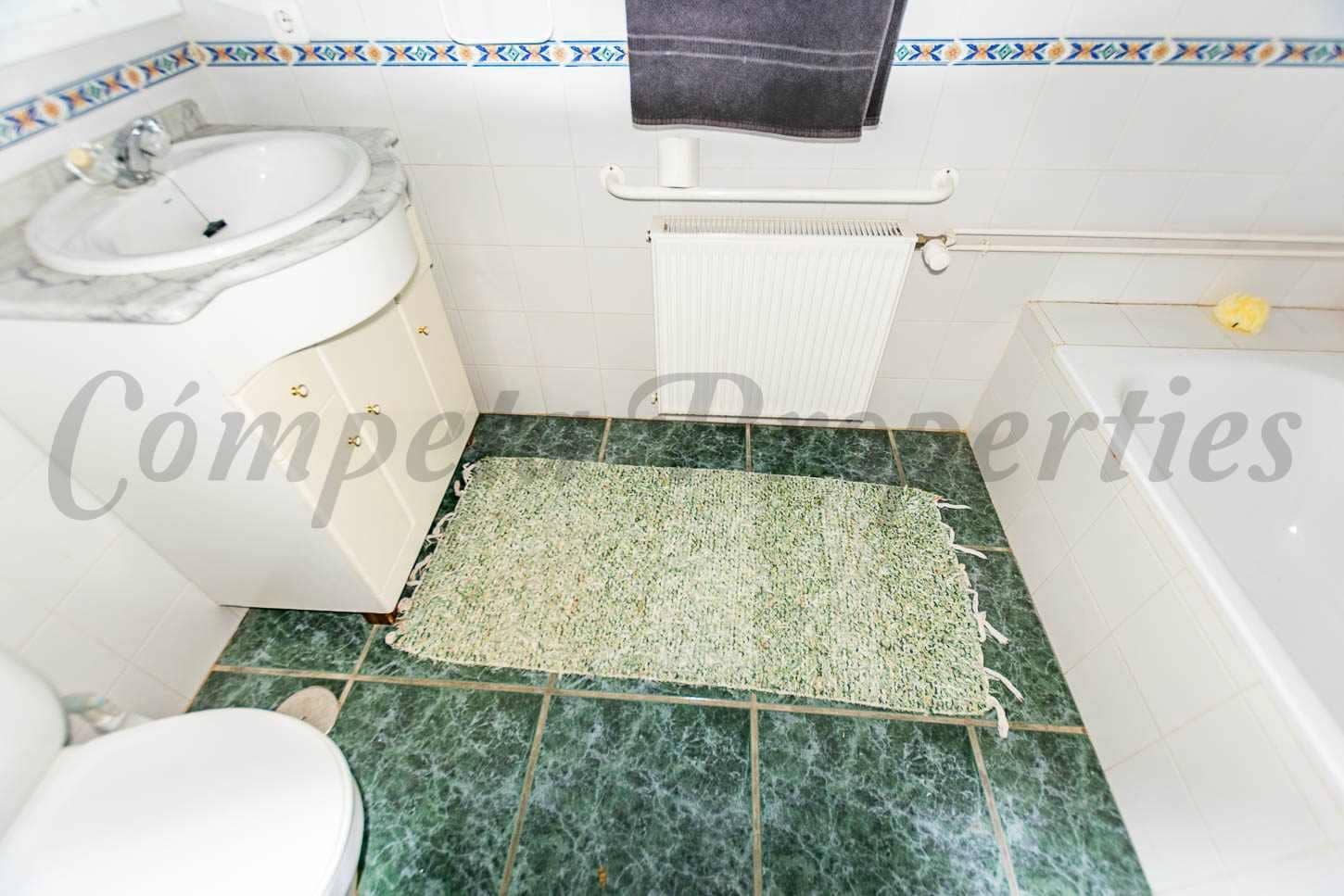 4 sypialnia Willa na sprzedaż w Competa z basenem garażem - 599 000 € (Ref: 9733863)