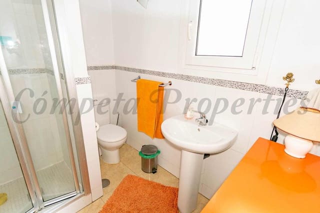 4 sypialnia Willa na sprzedaż w Cómpeta z basenem garażem - 599 000 € (Ref: 9733863)