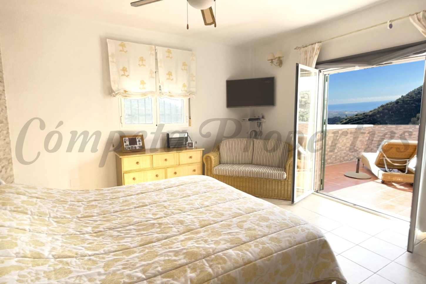 Finca/Casa Rural de 4 habitaciones en Arenas en venta con piscina - 750.000 € (Ref: 9748206)