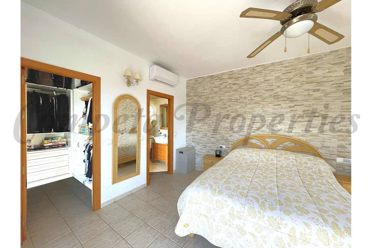 Finca/Casa Rural de 4 habitaciones en Arenas en venta con piscina - 750.000 € (Ref: 9748206)