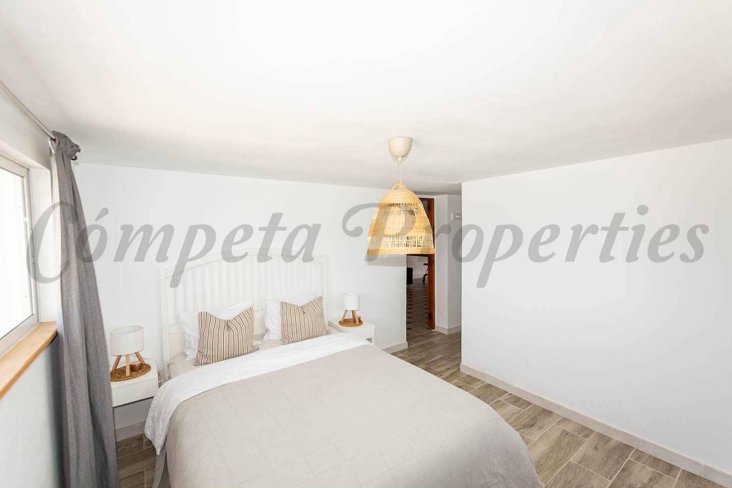 5 slaapkamer Villa te koop in Nerja met zwembad garage - € 1.099.000 (Ref: 9752404)