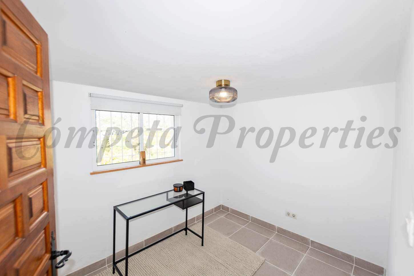 5 slaapkamer Villa te koop in Nerja met zwembad garage - € 1.099.000 (Ref: 9752404)