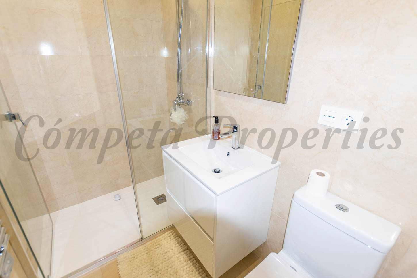 3 makuuhuone Omakotitalo myytävänä paikassa Torrox mukana 
autotalli - 315 000 € (Ref: 9770871)