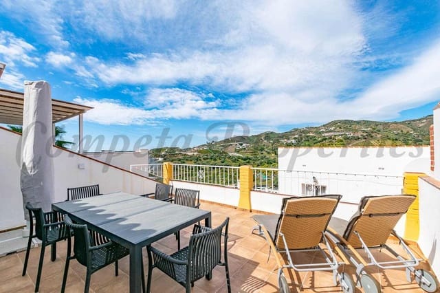 3 makuuhuone Omakotitalo myytävänä paikassa Torrox mukana 
autotalli - 315 000 € (Ref: 9770871)