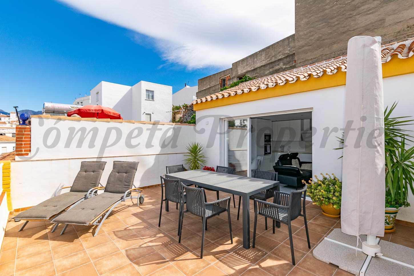 3 makuuhuone Omakotitalo myytävänä paikassa Torrox mukana 
autotalli - 315 000 € (Ref: 9770871)