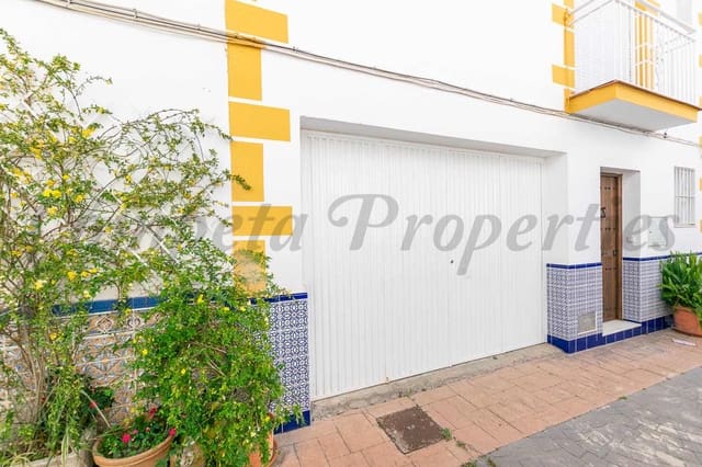 3 makuuhuone Omakotitalo myytävänä paikassa Torrox mukana 
autotalli - 315 000 € (Ref: 9770871)