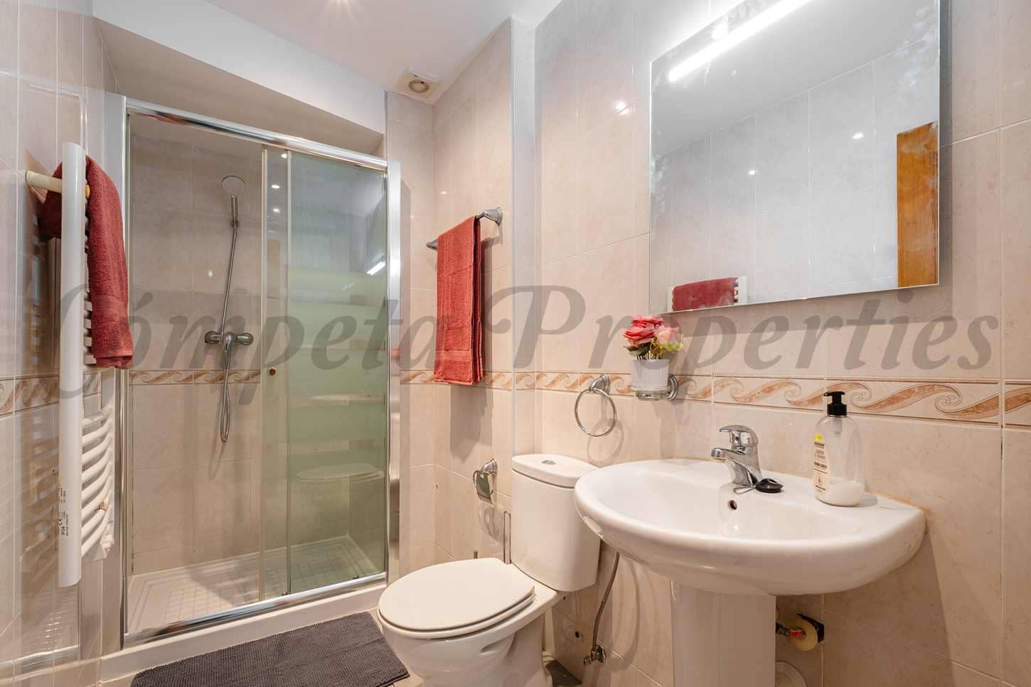 2 chambre Appartement à vendre à Nerja avec piscine garage - 279 000 € (Ref: 9777004)