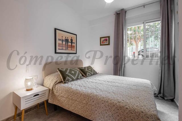 2 chambre Appartement à vendre à Nerja avec piscine garage - 279 000 € (Ref: 9777004)