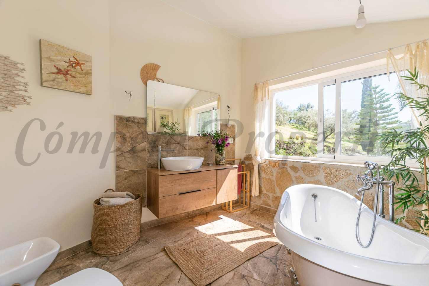 3 sovrum Villa till salu i Competa med pool garage - 1 100 000 € (Ref: 9787604)