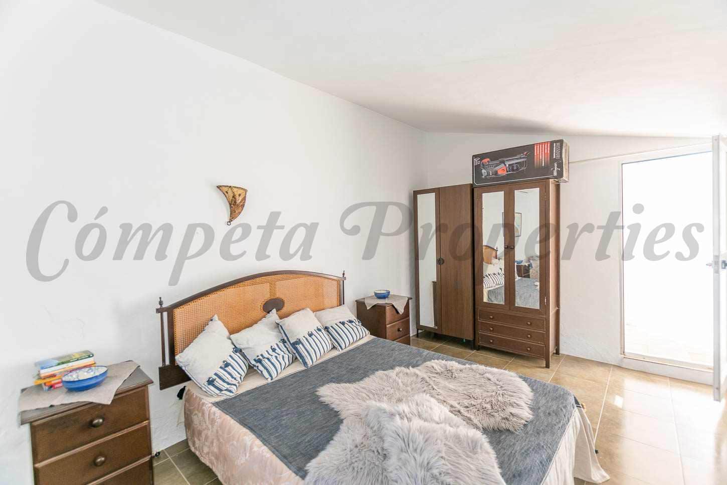 3 sovrum Villa till salu i Competa med pool garage - 1 100 000 € (Ref: 9787604)