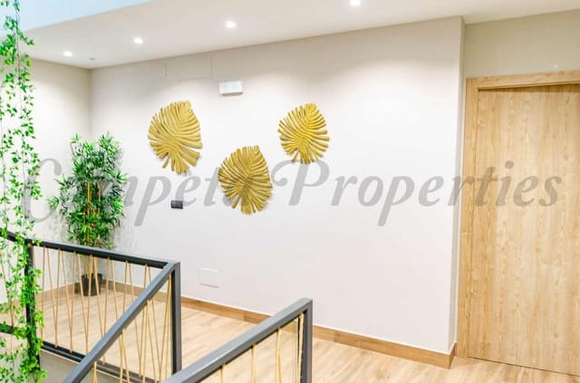 2 Zimmer Apartment zu vermieten in Cómpeta - 975 € (Ref: 9788750)