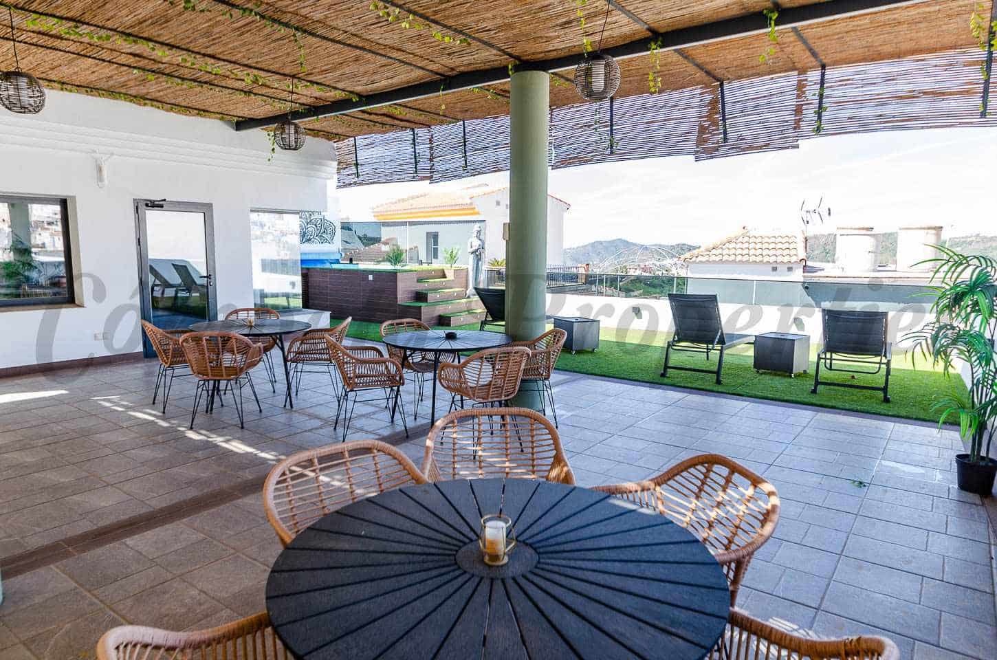 2 Zimmer Apartment zu vermieten in Competa - 975 € (Ref: 9788750)