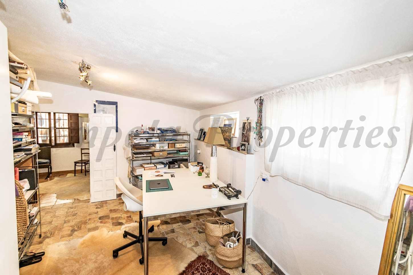 4 sypialnia Finka/Dom wiejski na sprzedaż w Torrox z basenem garażem - 520 000 € (Ref: 9793536)