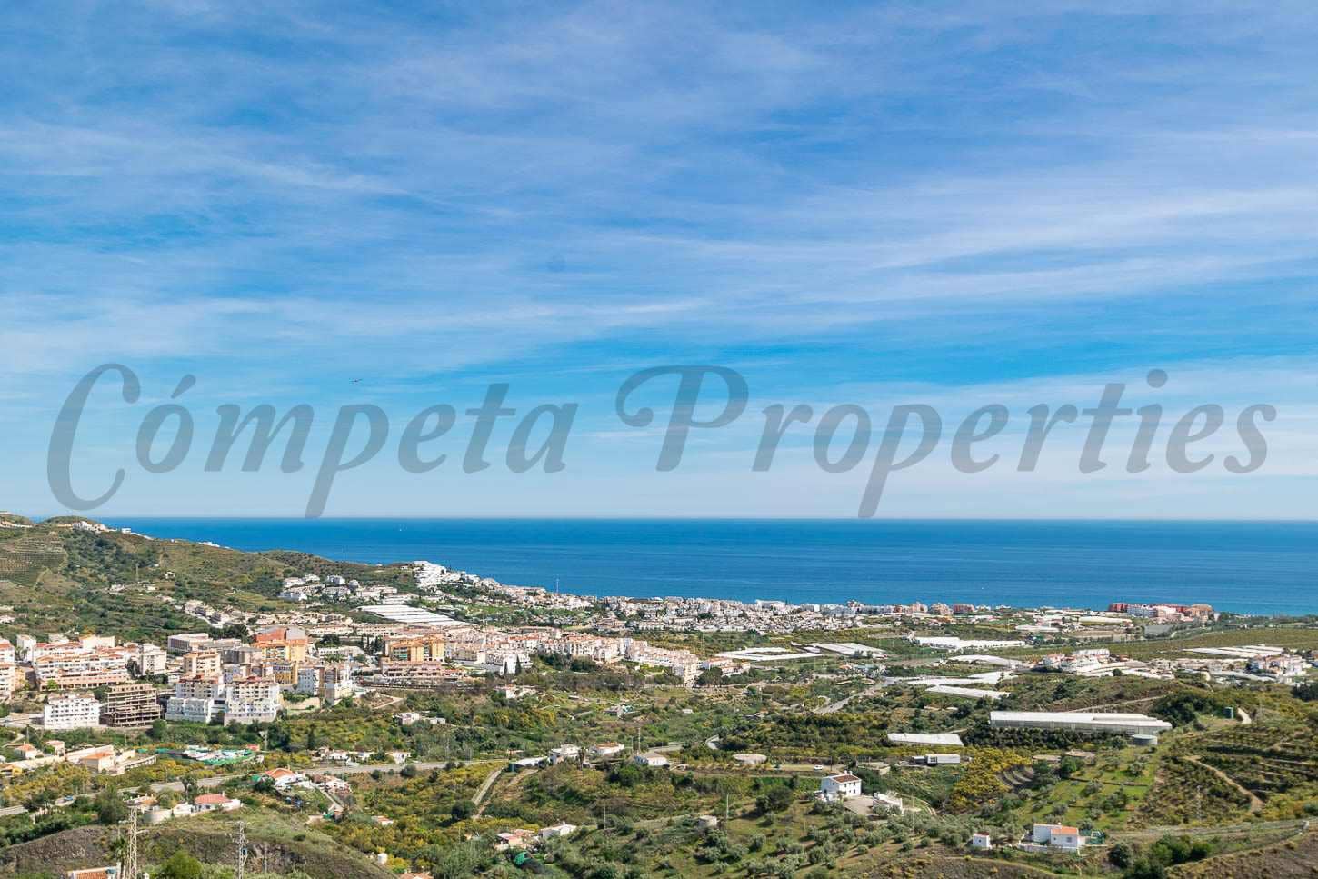 4 sypialnia Finka/Dom wiejski na sprzedaż w Torrox z basenem garażem - 520 000 € (Ref: 9793536)