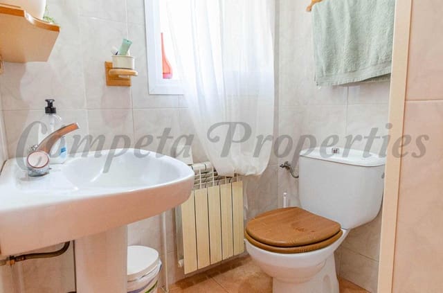 4 Zimmer Villa zu verkaufen in Cómpeta mit Pool Garage - 599.000 € (Ref: 9795187)