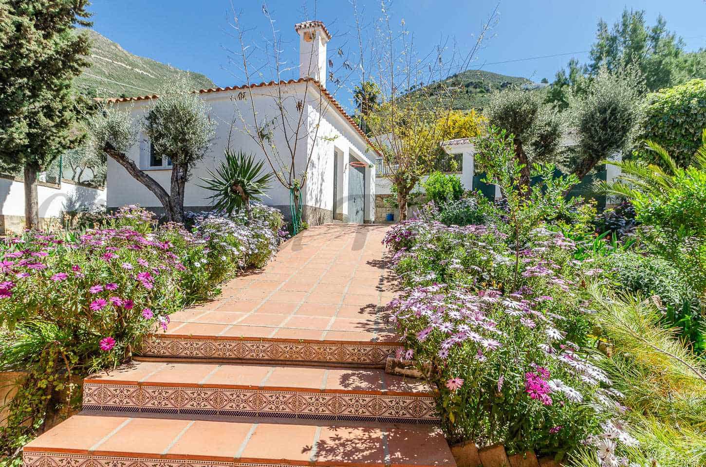 4 Zimmer Villa zu verkaufen in Competa mit Pool Garage - 599.000 € (Ref: 9795187)