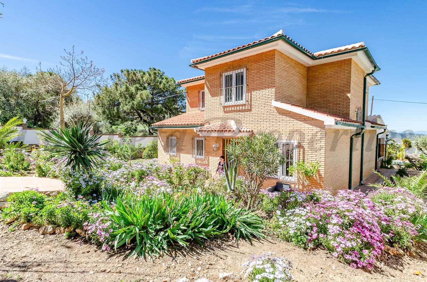 4 Zimmer Villa zu verkaufen in Competa mit Pool Garage - 599.000 € (Ref: 9795187)