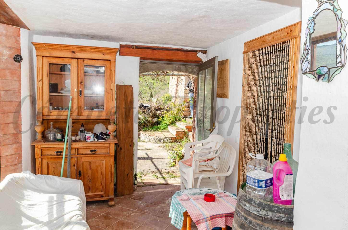 5 bedroom Finca/Country House for sale in Competa - € 187,000 (Ref: 9795583)