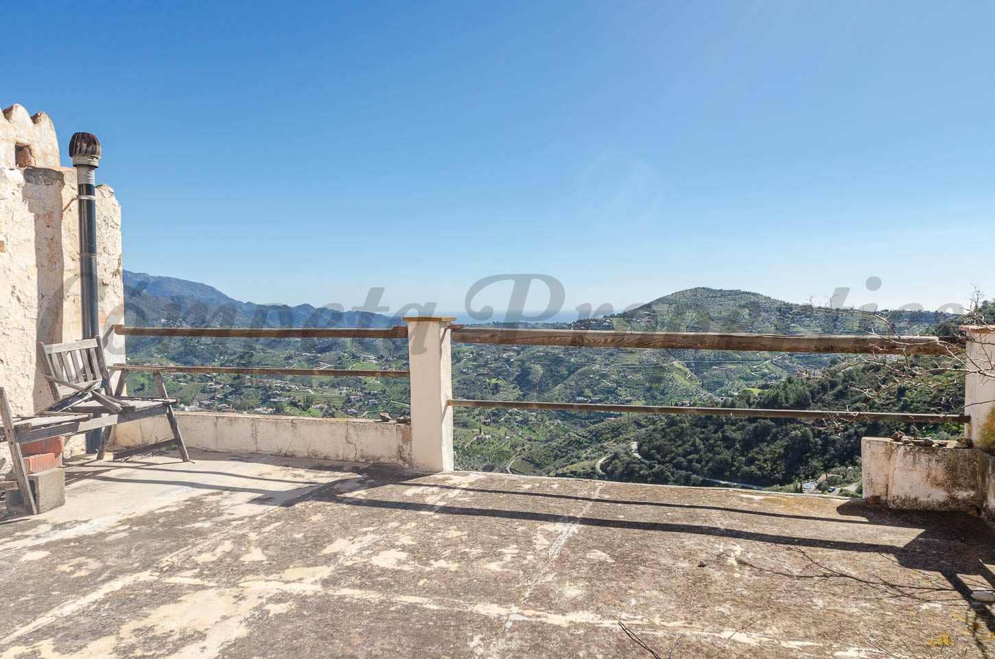 5 bedroom Finca/Country House for sale in Competa - € 187,000 (Ref: 9795583)
