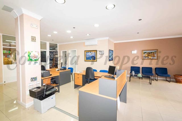 Kommersiell till salu i Torrox - 199 000 € (Ref: 9795685)