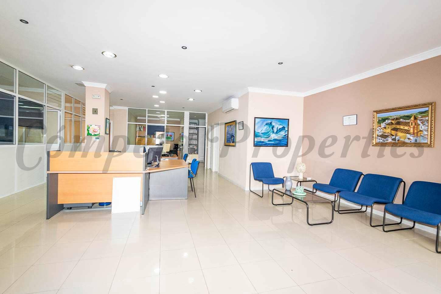 Komercyjne na sprzedaż w Torrox - 199 000 € (Ref: 9795685)