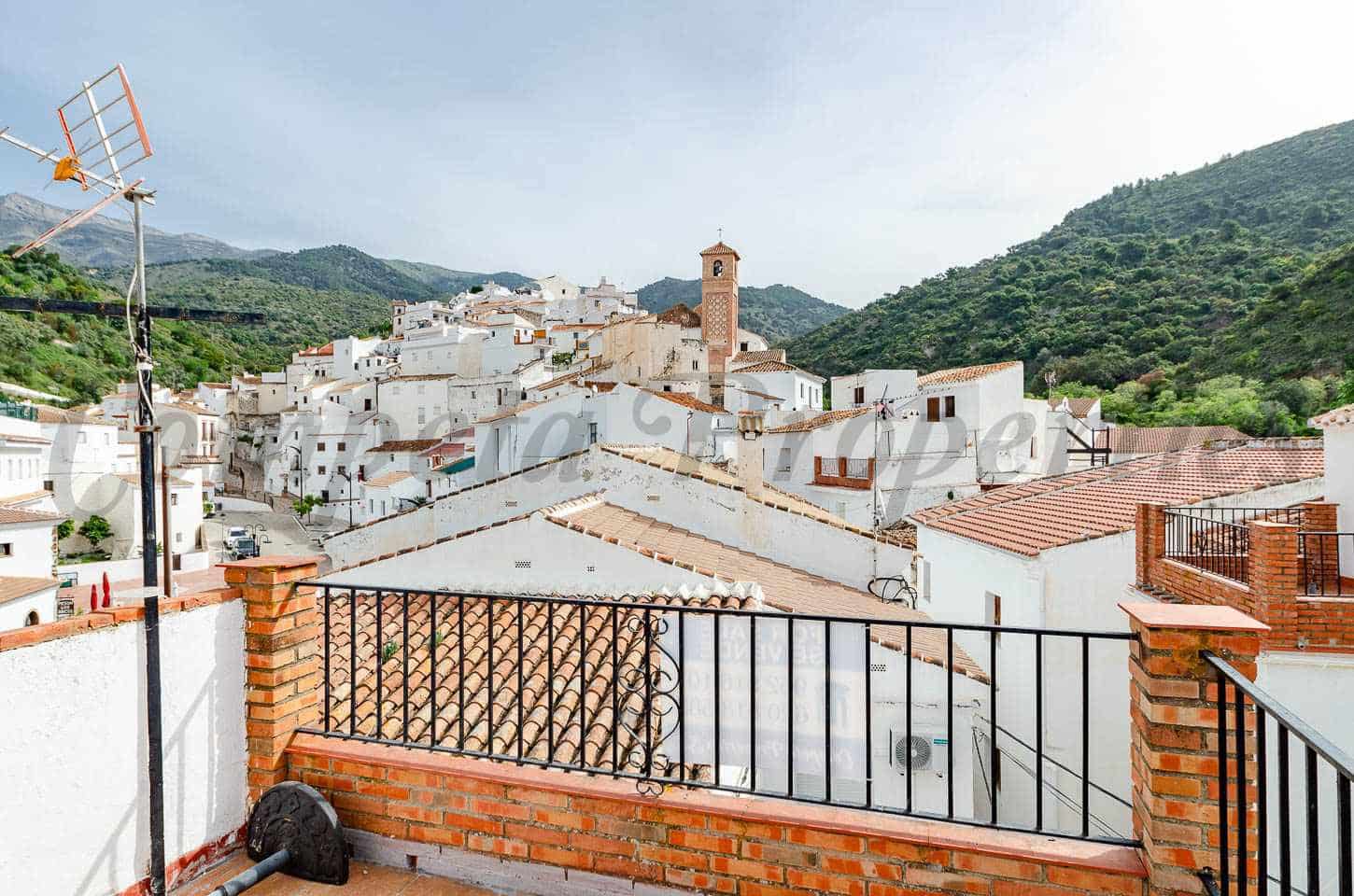 2 Zimmer Haus zu verkaufen in Salares - 87.500 € (Ref: 9799949)