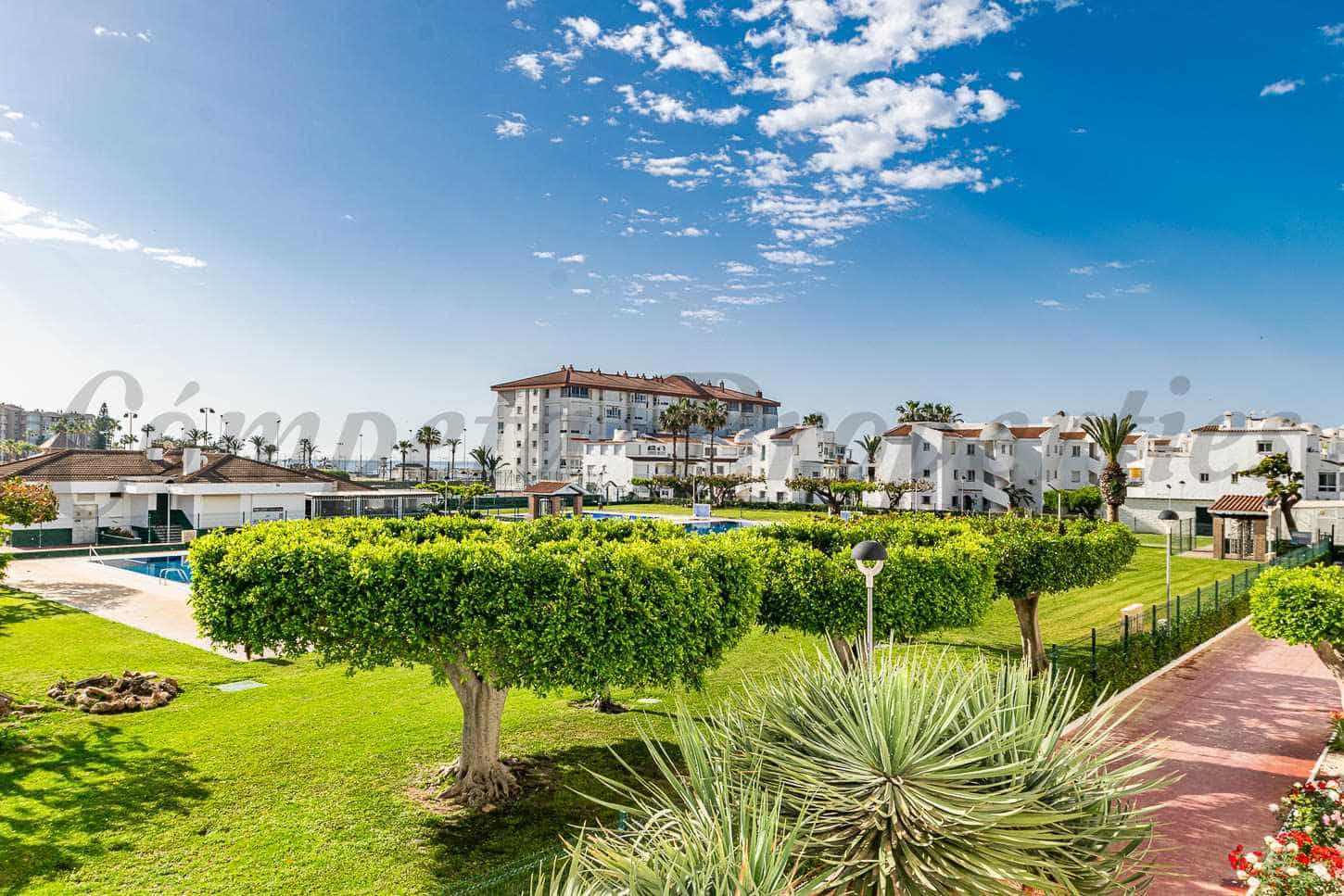 1 sypialnia Apartament do wynajęcia w Torrox-Costa z basenem - 850 € (Ref: 9803705)