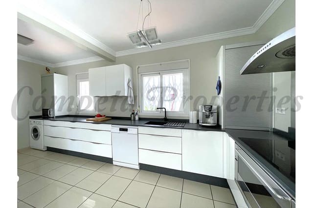 4 soverom Finca/Herregård til salgs i Torrox med svømmebasseng garasje - € 769 999 (Ref: 9808346)