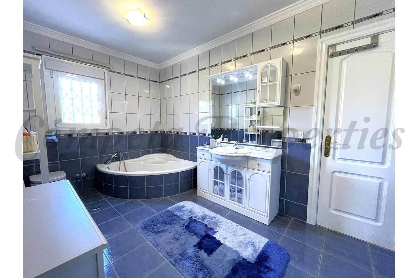 4 soverom Finca/Herregård til salgs i Torrox med svømmebasseng garasje - € 769 999 (Ref: 9808346)