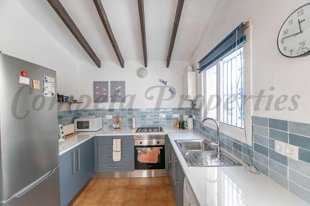 3 soverom Villa til salgs i Cómpeta med svømmebasseng - € 325 000 (Ref: 9815183)