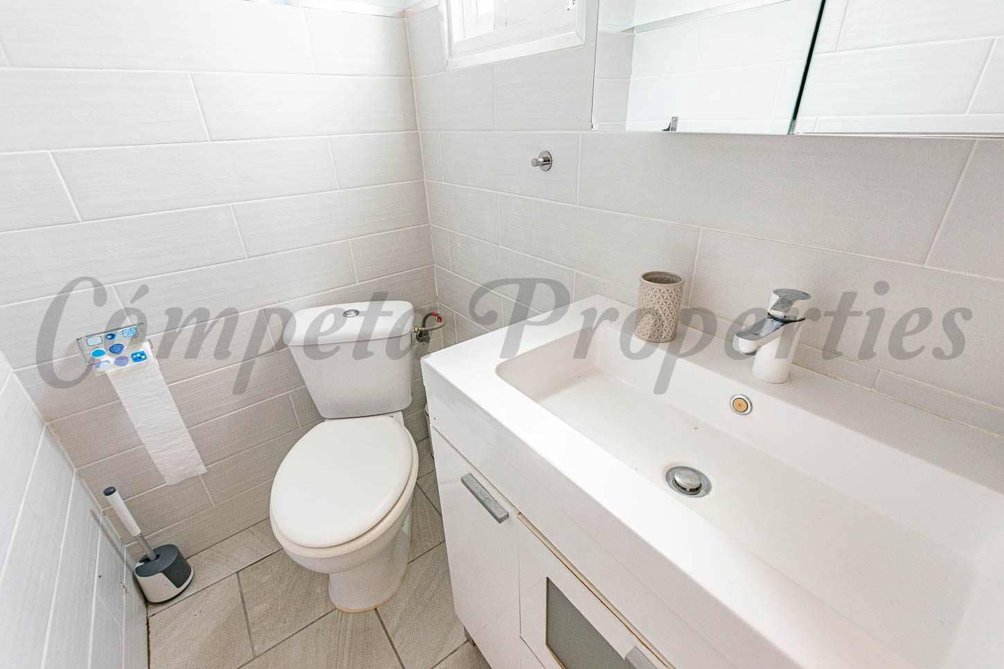 3 slaapkamer Villa te huur in Algarrobo met zwembad - € 1.500 (Ref: 9816469)
