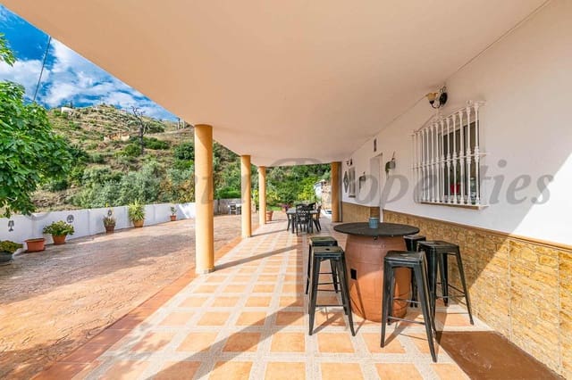 3 slaapkamer Villa te huur in Algarrobo met zwembad - € 1.500 (Ref: 9816469)