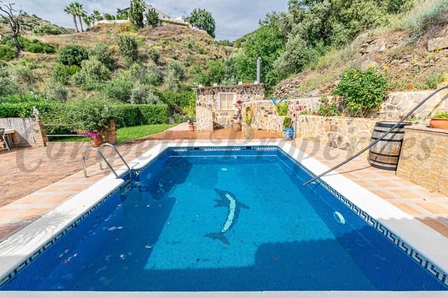 3 slaapkamer Villa te huur in Algarrobo met zwembad - € 1.500 (Ref: 9816469)