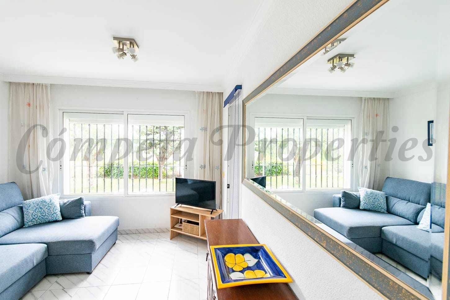 Apartamento de 2 habitaciones en Torrox Park en venta con piscina - 195.000 € (Ref: 9818445)