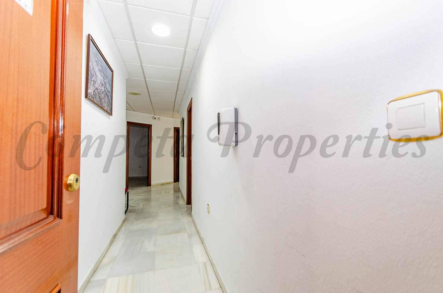 Kommersiell til leie i Competa - € 220 (Ref: 9838459)
