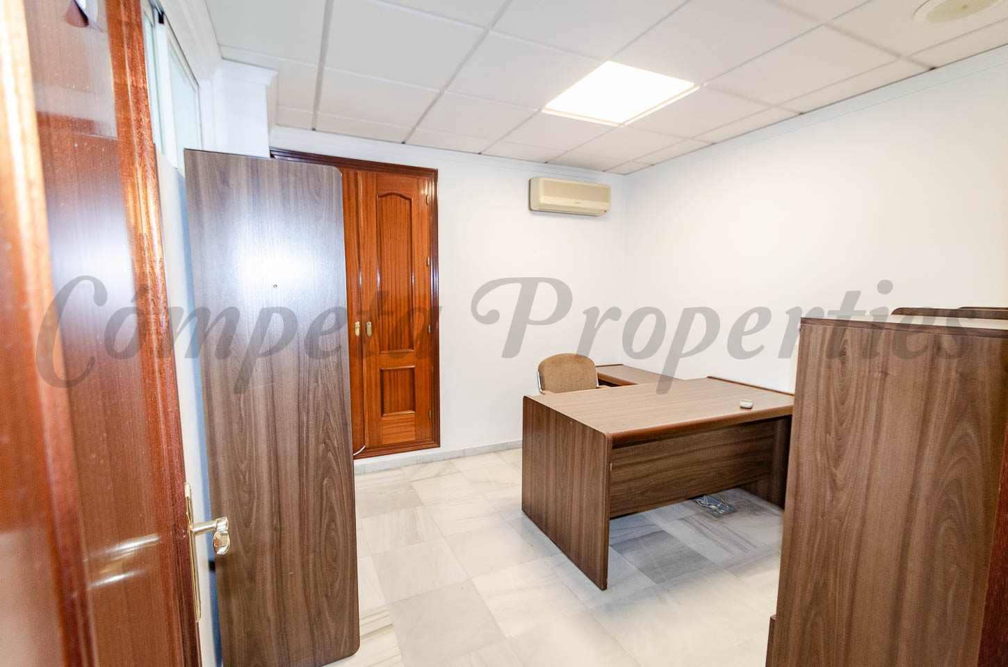Kommersiell til leie i Competa - € 220 (Ref: 9838459)