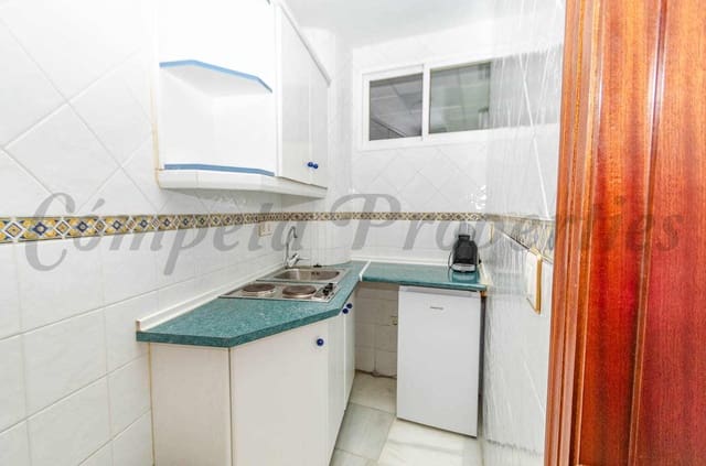 Kommersiell til leie i Cómpeta - € 220 (Ref: 9838459)