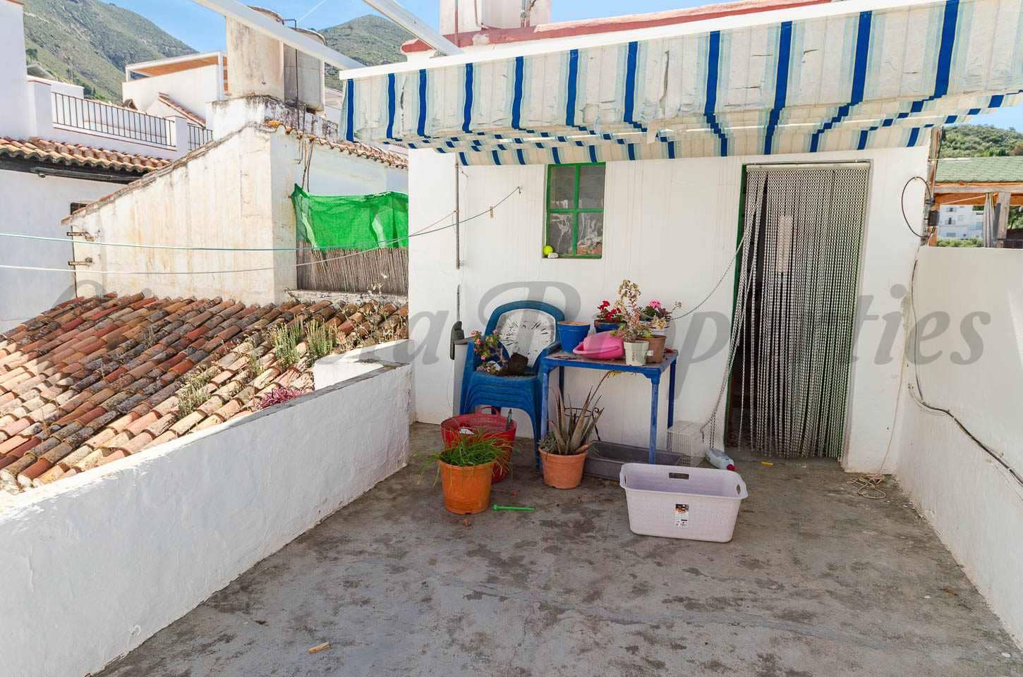 5 soveværelse Byhus til salg i Competa - € 157.000 (Ref: 9855923)