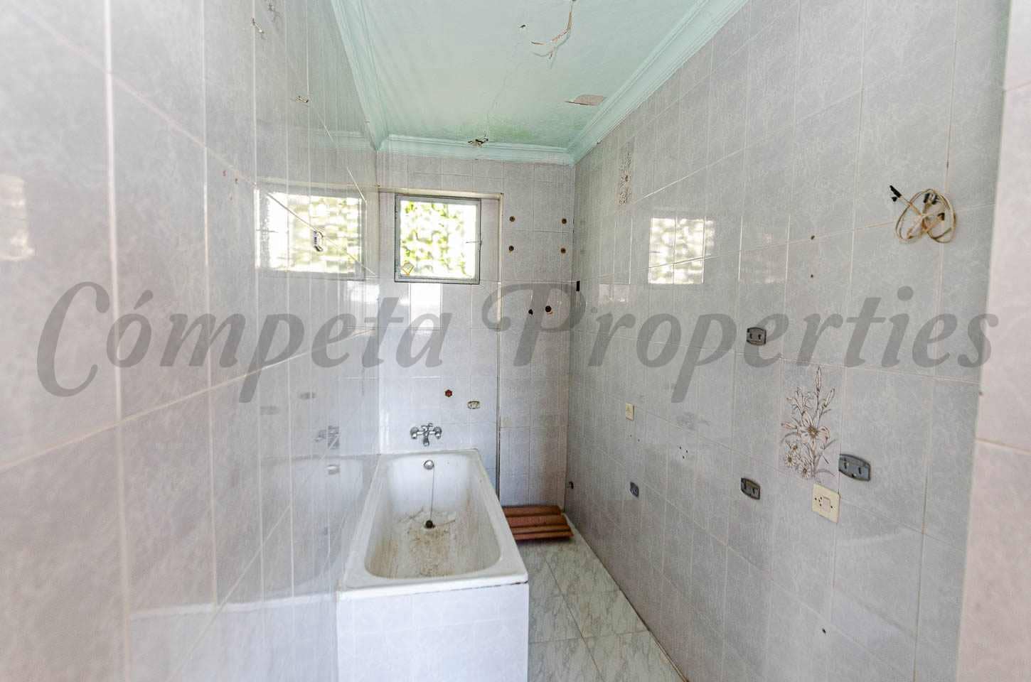 2 Zimmer Haus zu verkaufen in Competa mit Garage - 179.000 € (Ref: 9856087)