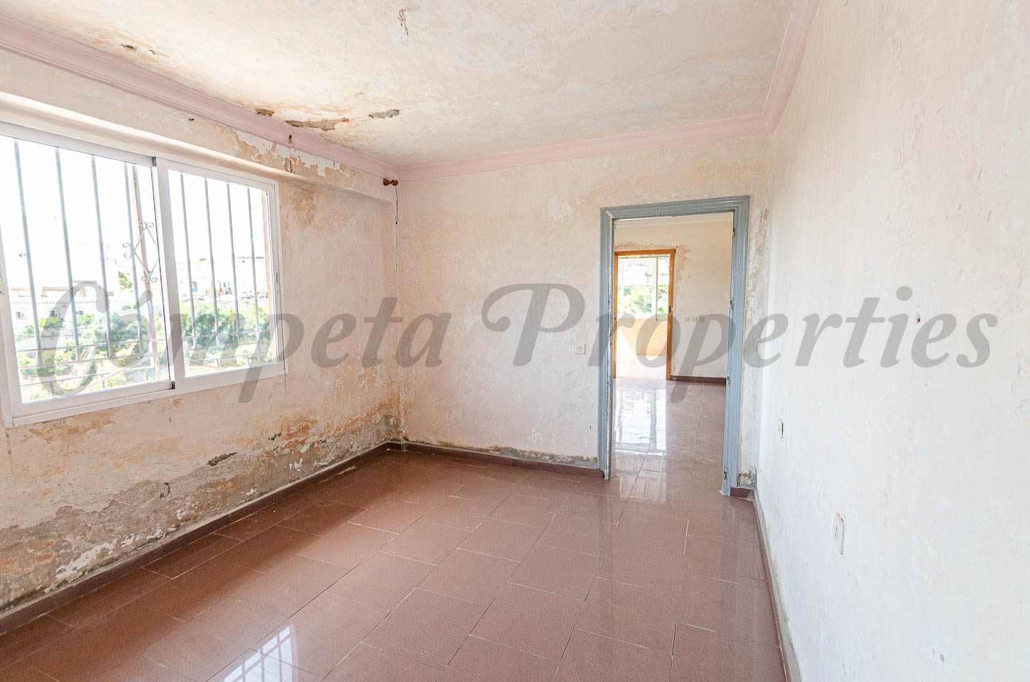 2 Zimmer Haus zu verkaufen in Competa mit Garage - 179.000 € (Ref: 9856087)