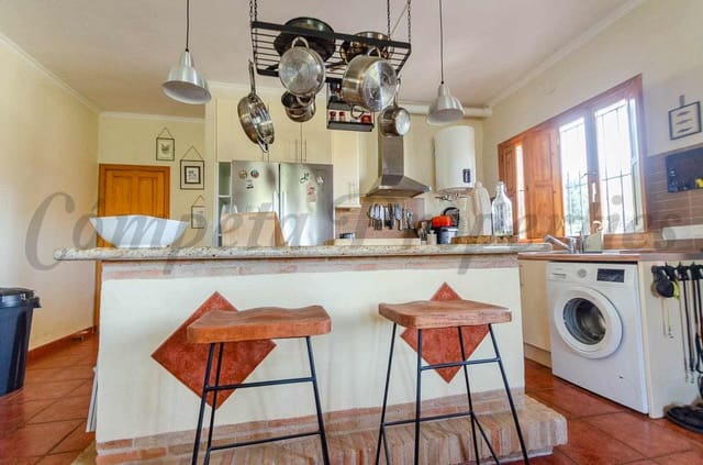 1 chambre Finca/Maison de Campagne à vendre à Casabermeja avec garage - 235 000 € (Ref: 9869507)