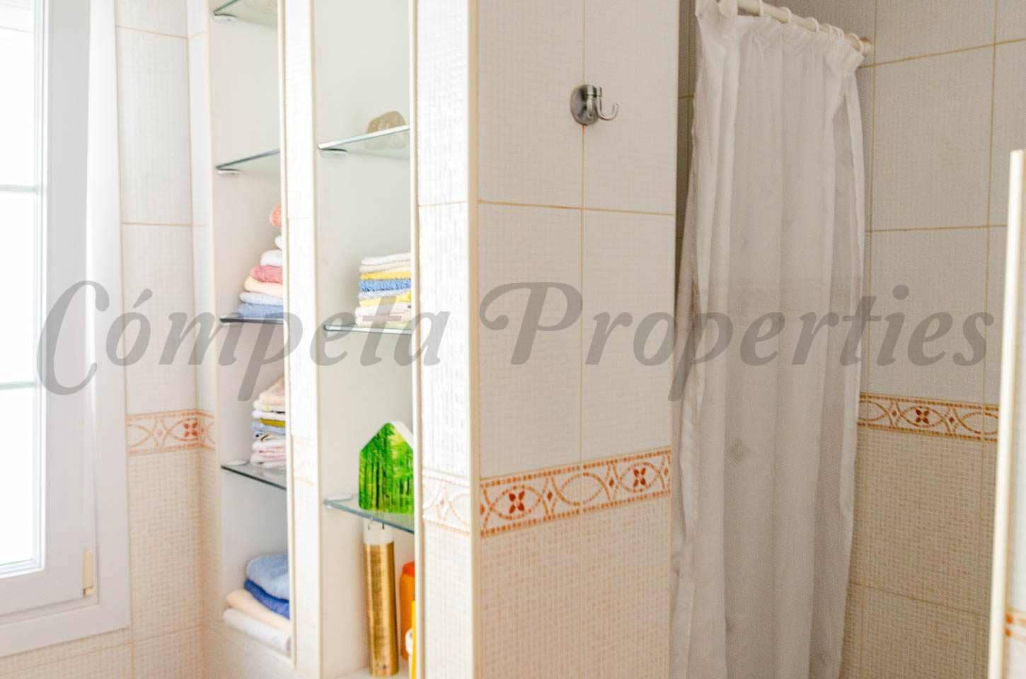 2 bedroom Finca/Country House for sale in Competa with garage - € 349,000 (Ref: 9869510)