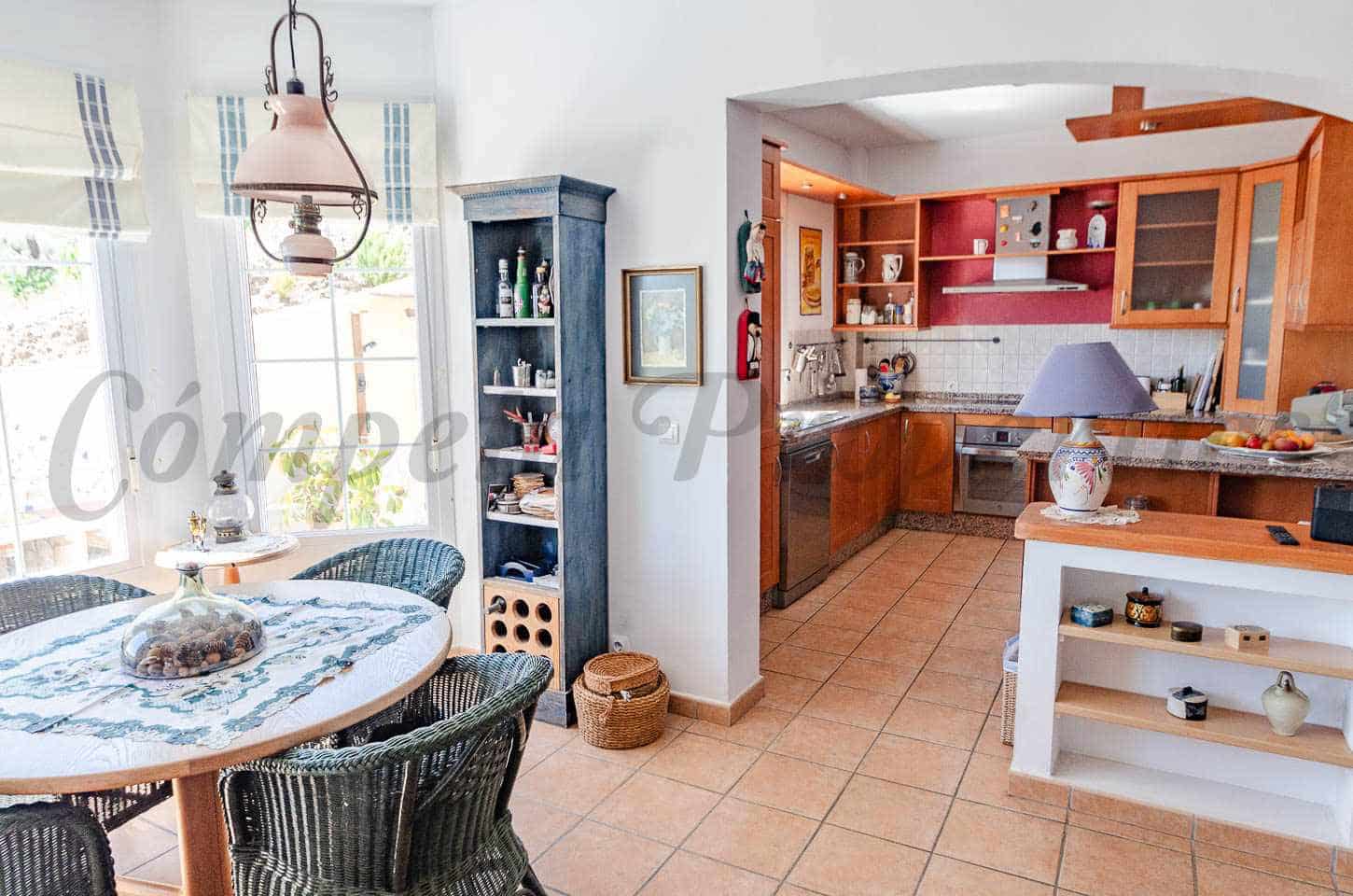 2 bedroom Finca/Country House for sale in Competa with garage - € 349,000 (Ref: 9869510)