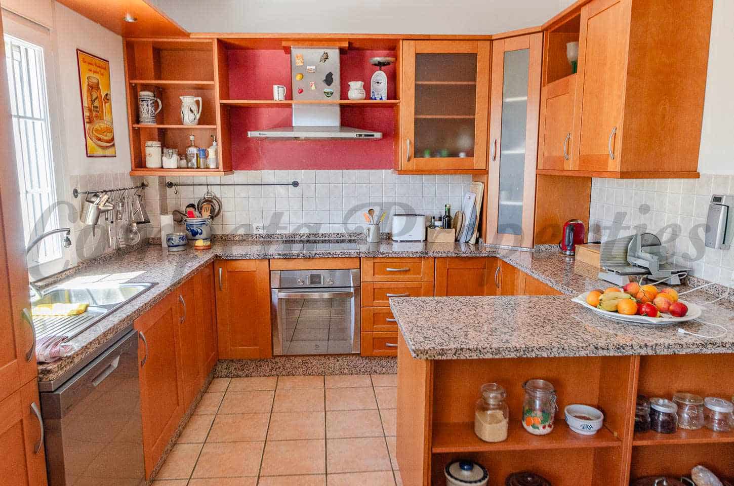 2 bedroom Finca/Country House for sale in Competa with garage - € 349,000 (Ref: 9869510)