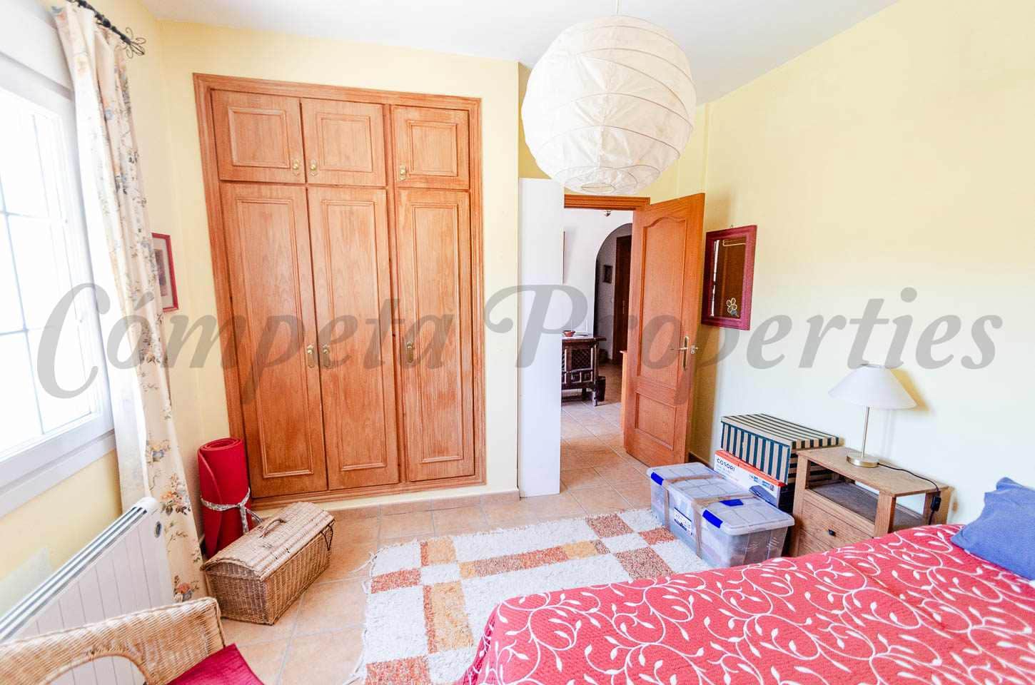 2 bedroom Finca/Country House for sale in Competa with garage - € 349,000 (Ref: 9869510)