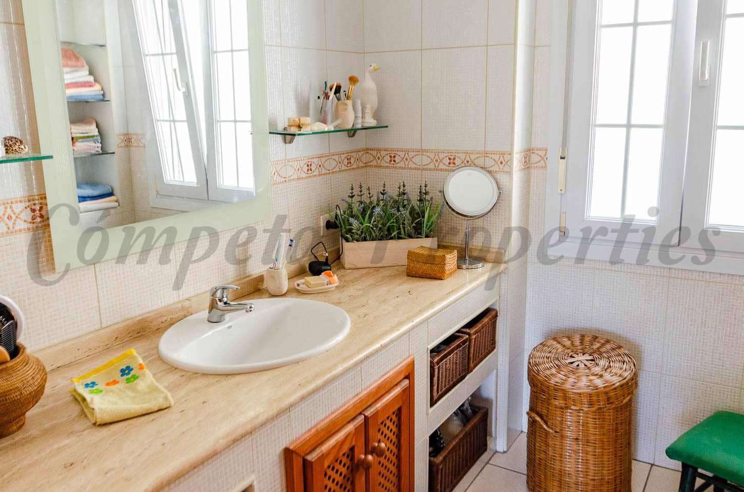 2 bedroom Finca/Country House for sale in Competa with garage - € 349,000 (Ref: 9869510)