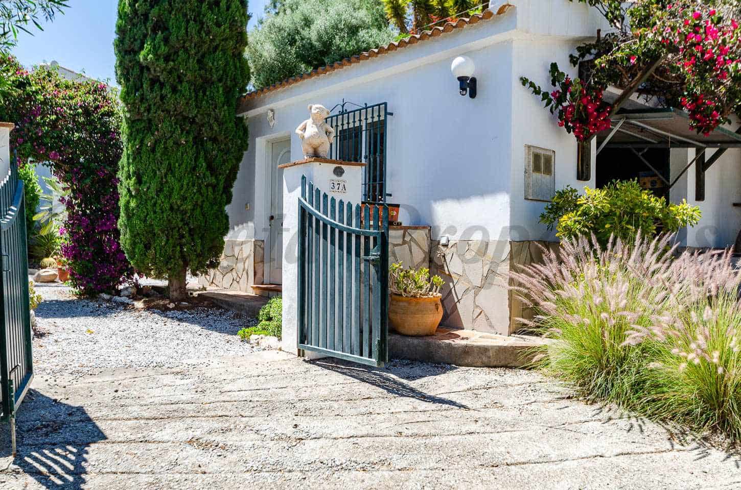2 bedroom Finca/Country House for sale in Competa with garage - € 349,000 (Ref: 9869510)