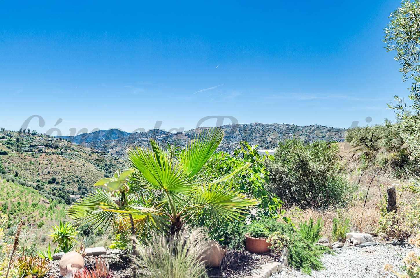 2 bedroom Finca/Country House for sale in Competa with garage - € 349,000 (Ref: 9869510)
